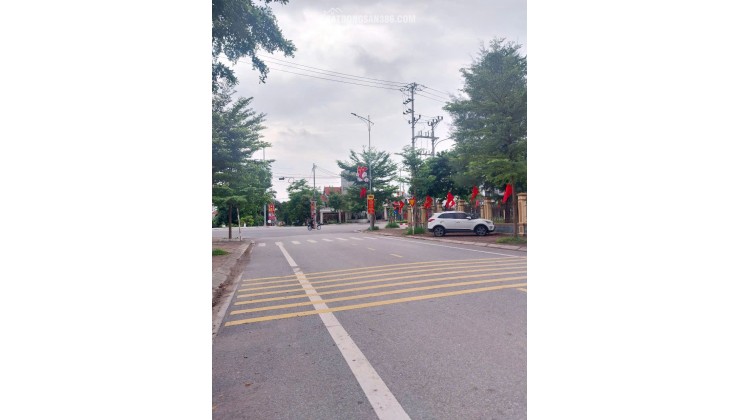 ĐÁNG CHÚ Ý- BÁN NHANH 149m ĐẤT VĂN GIANG – ECOPARK – MT RỘNG 8.3m – 150m² – Ô TÔ TRÁNH. Chỉ hơn 5T